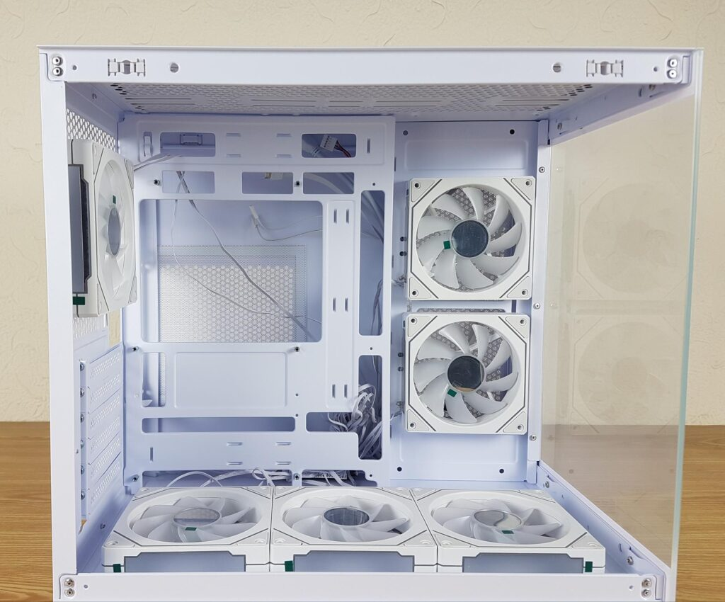 danh-gia-vo-case-ocypus-iota-c70-white-argb-6