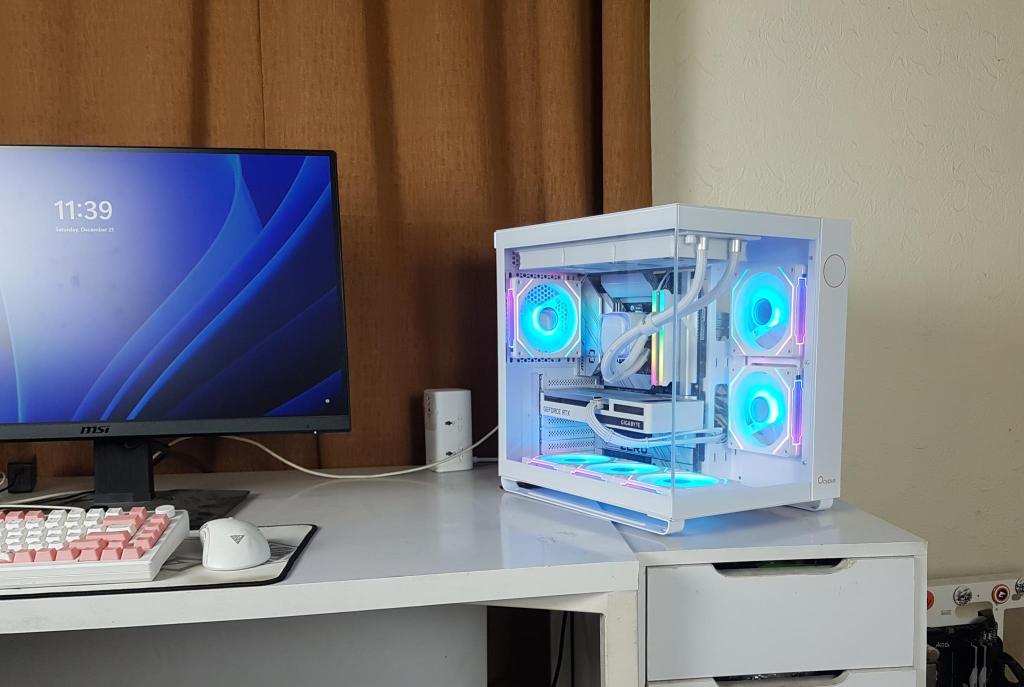 danh-gia-vo-case-ocypus-iota-c70-white-argb-9
